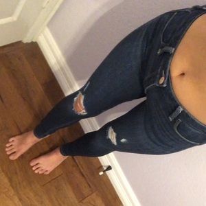 Dark wash Hollister jean legging ripped/distressed